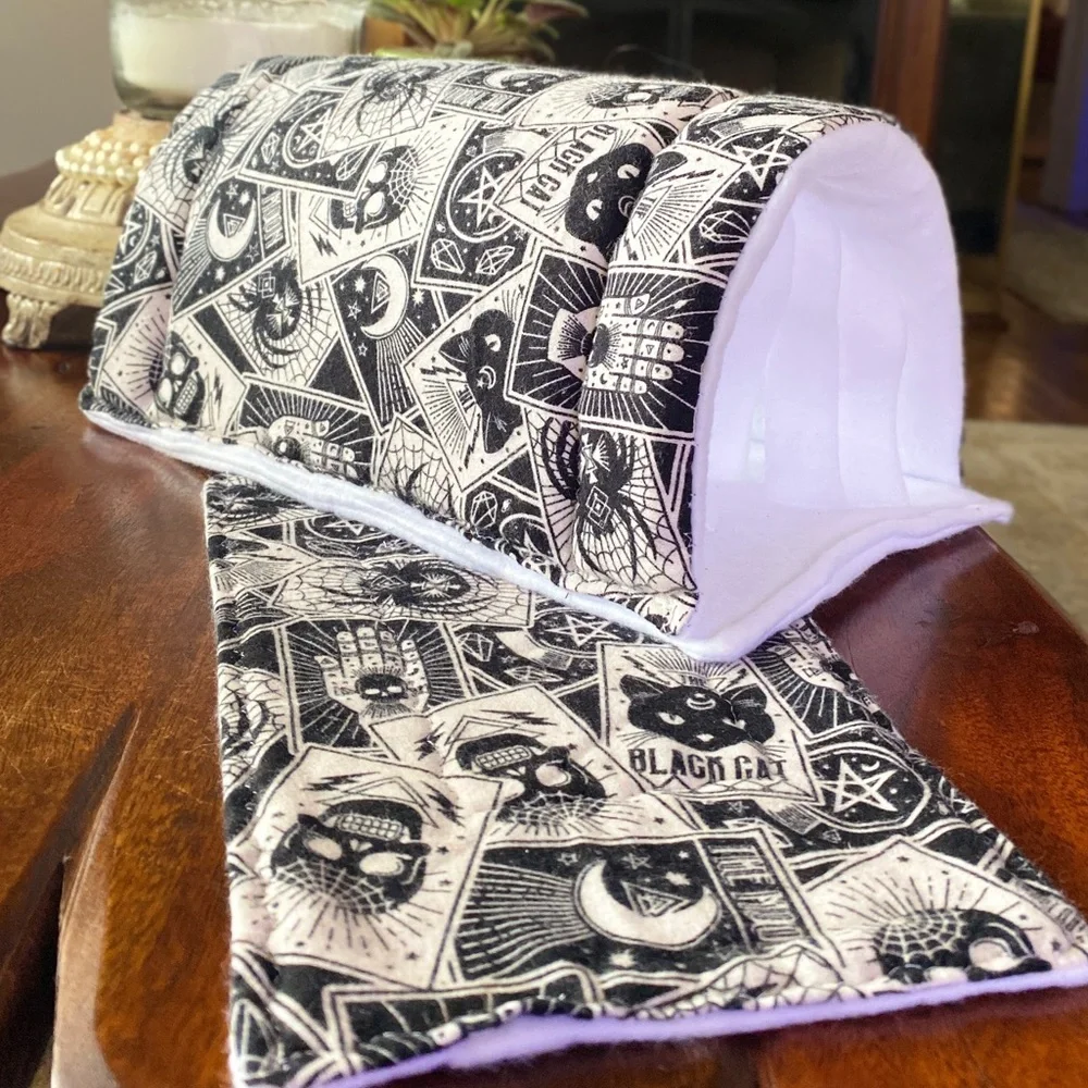 Small pet guinea pig hedgehog cozy hide